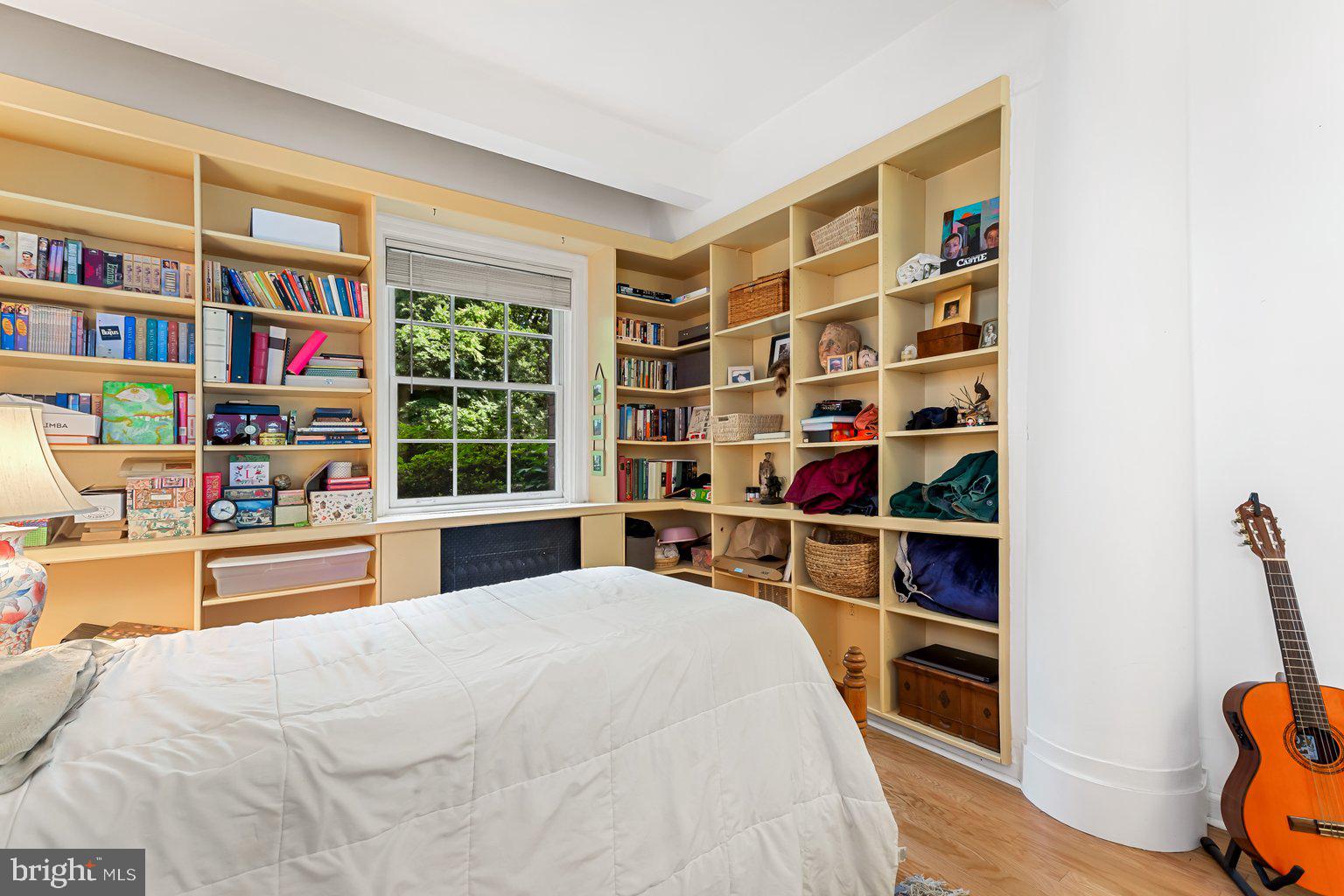 ROLAND PARK - Residential