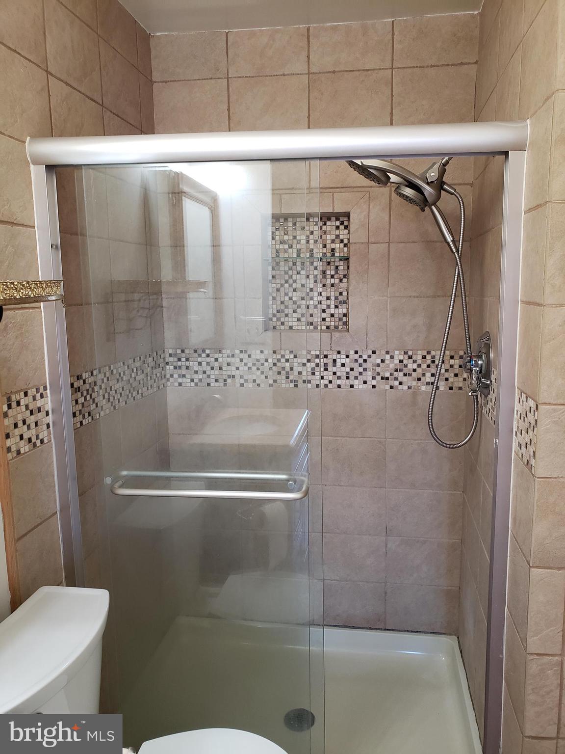 GRACE HARBOUR - Residential Lease