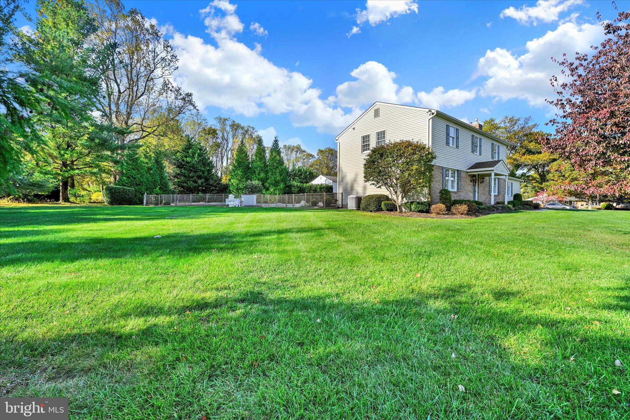 MANOR RIDGE - Residential