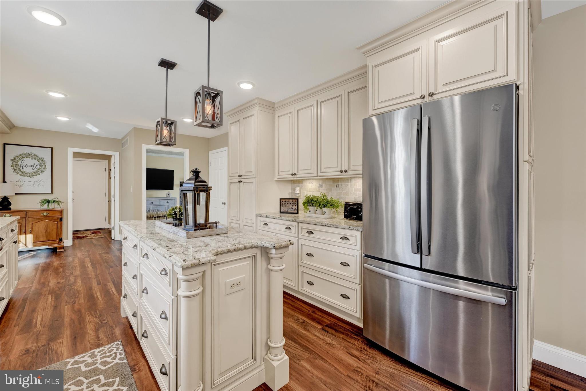 MANOR RIDGE - Residential