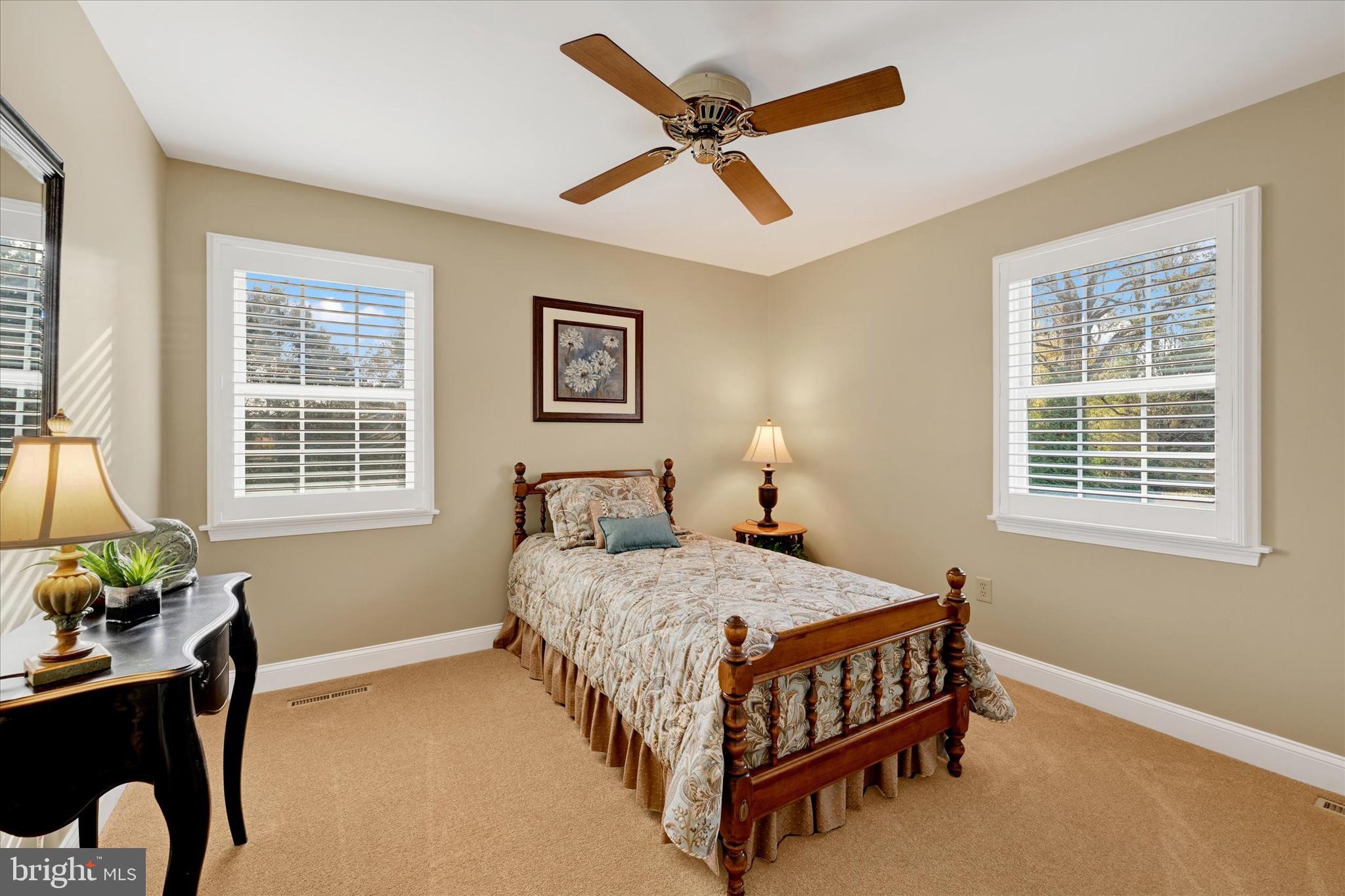 MANOR RIDGE - Residential