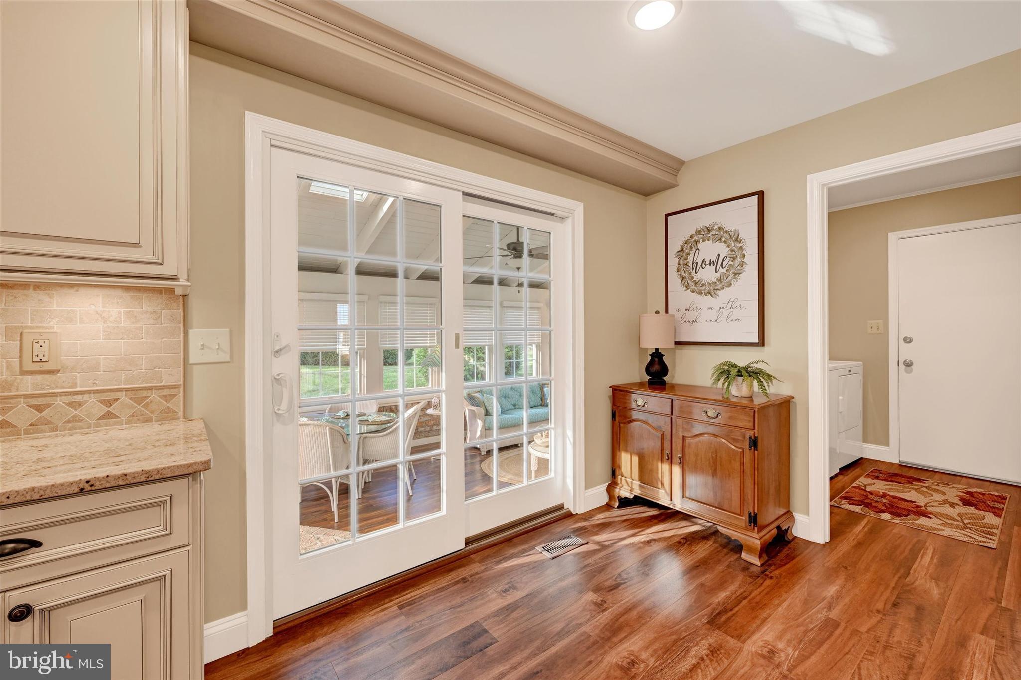 MANOR RIDGE - Residential