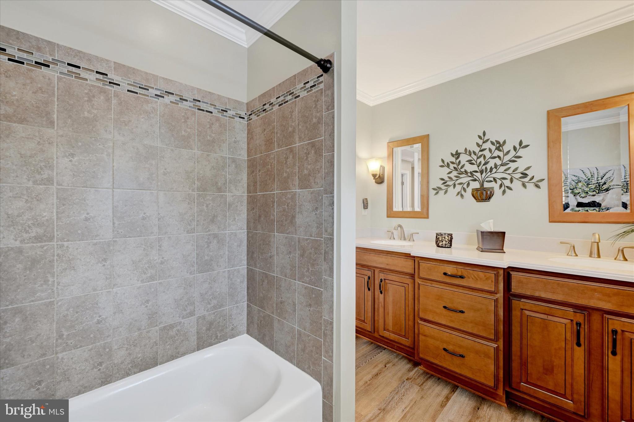 MANOR RIDGE - Residential