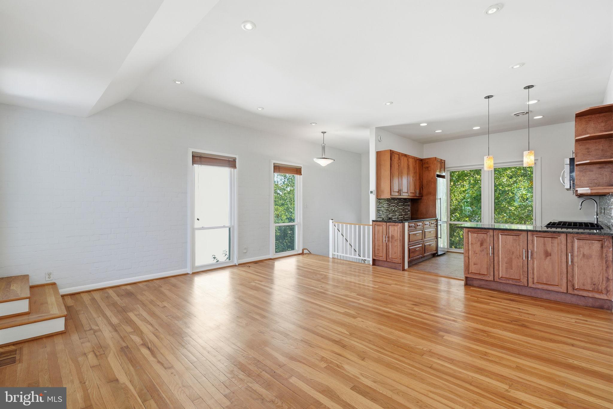 277 G STREET SW 142