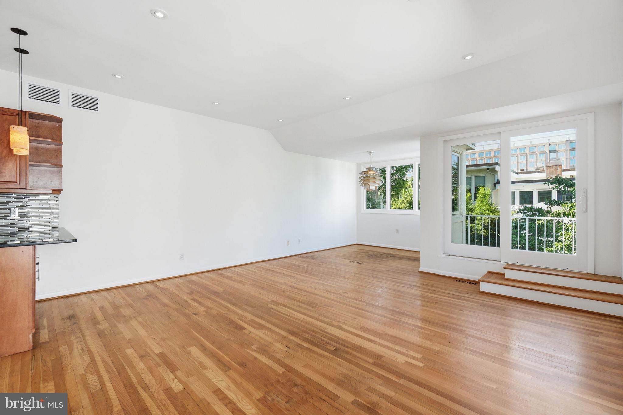 277 G STREET SW 142