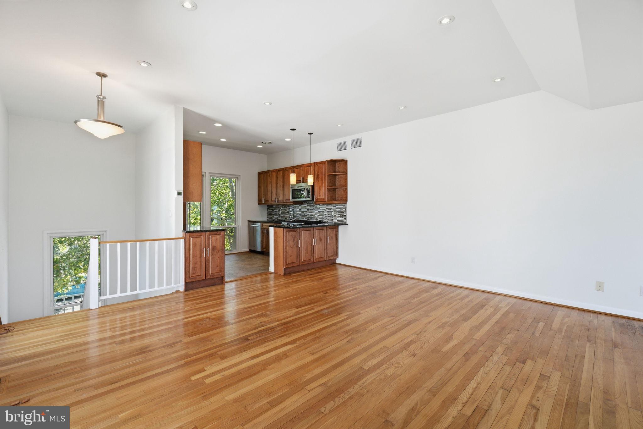 277 G STREET SW 142
