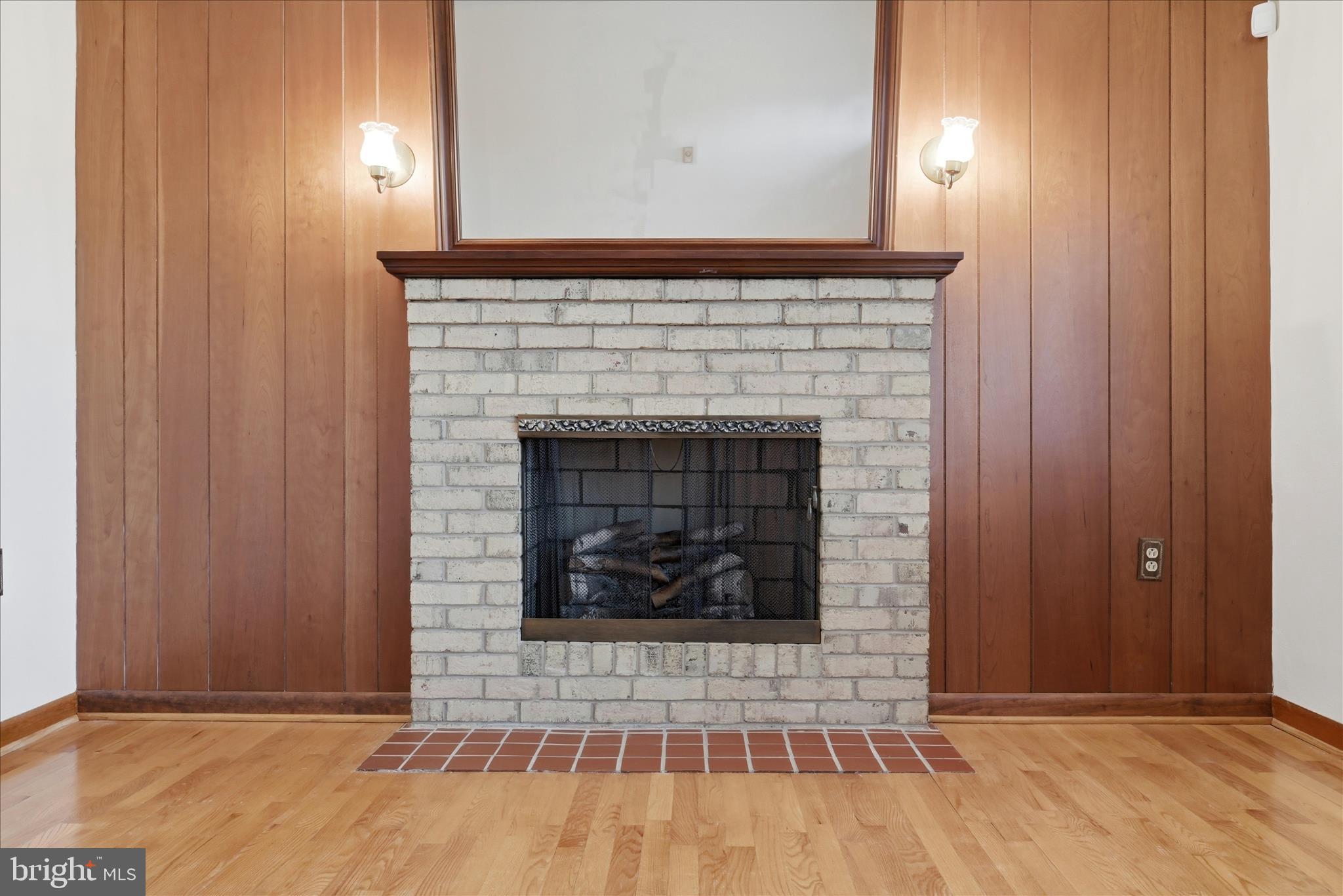 ROLLING FIELDS - Residential