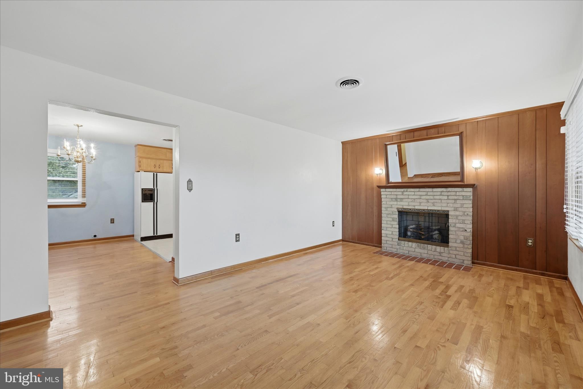 ROLLING FIELDS - Residential