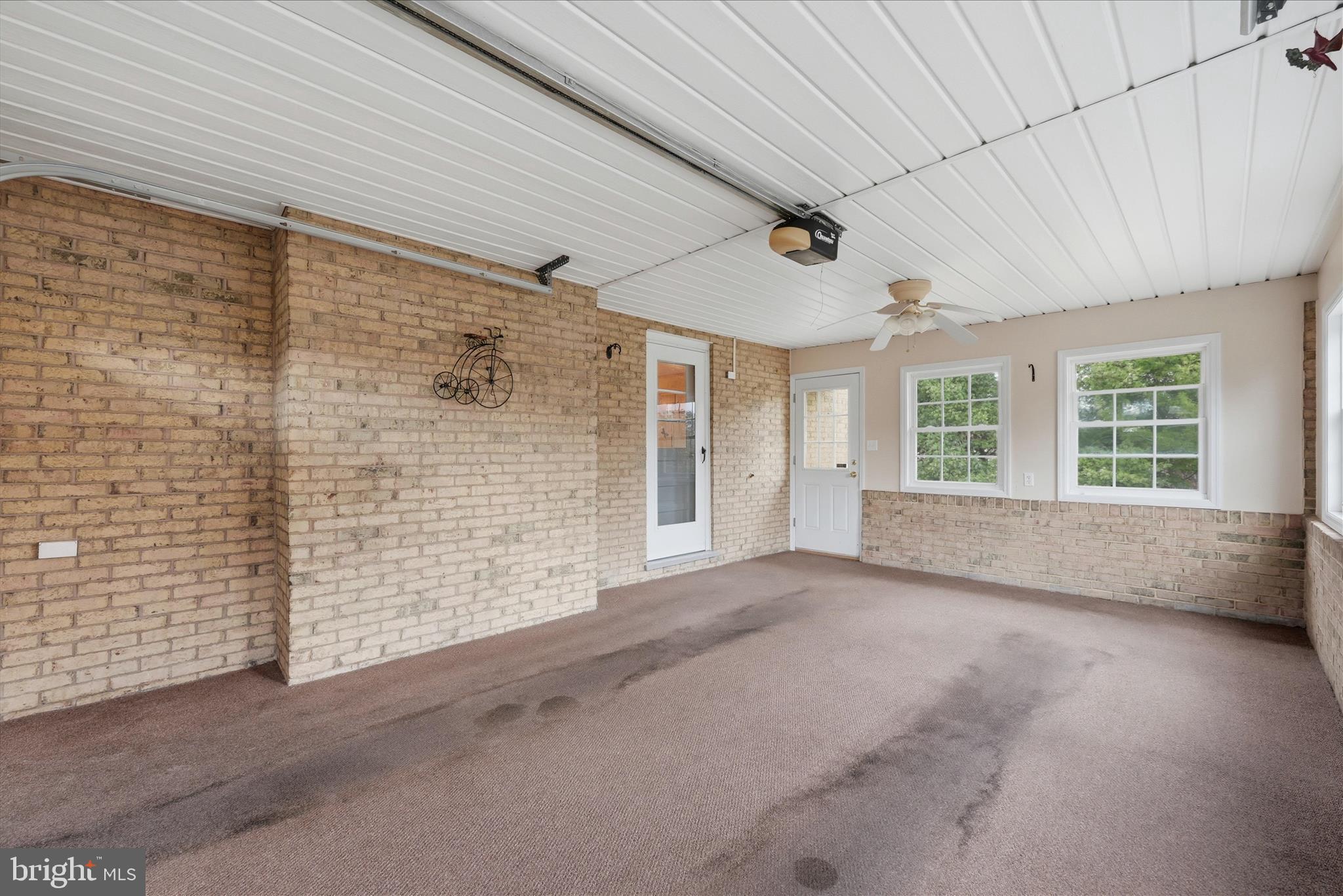 ROLLING FIELDS - Residential