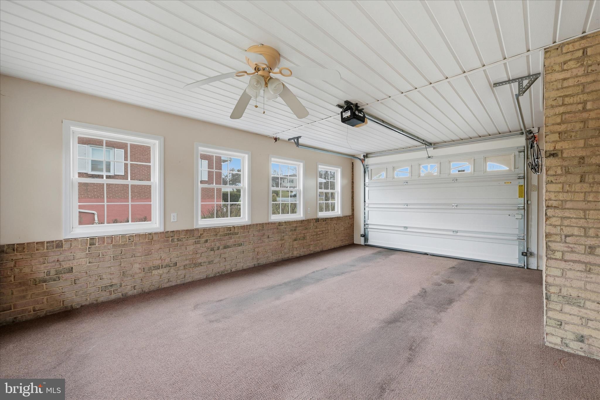 ROLLING FIELDS - Residential