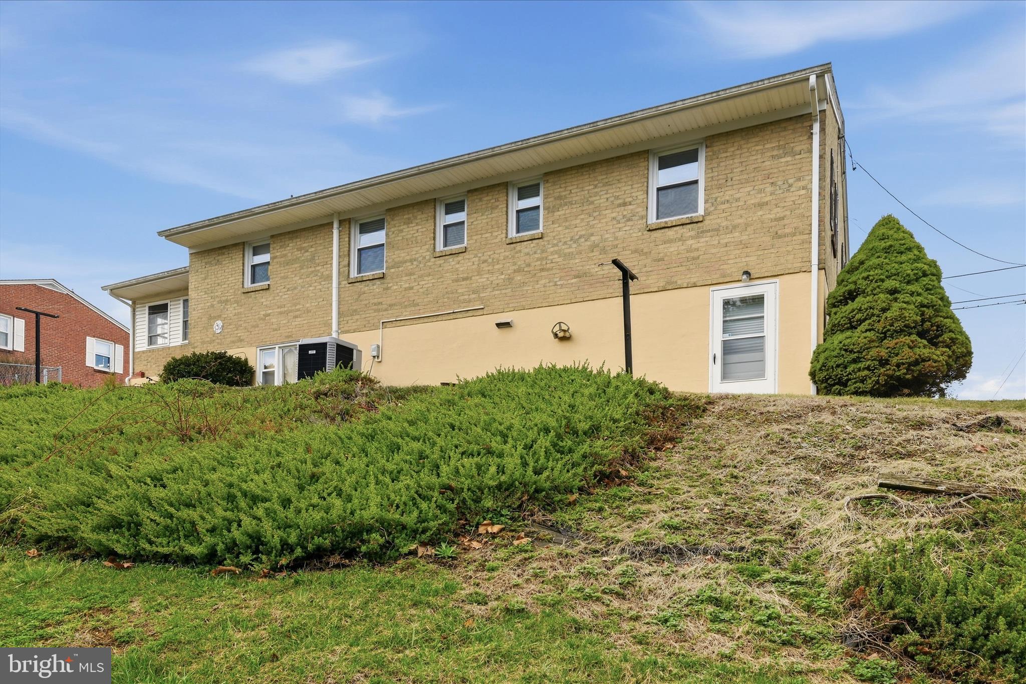 ROLLING FIELDS - Residential