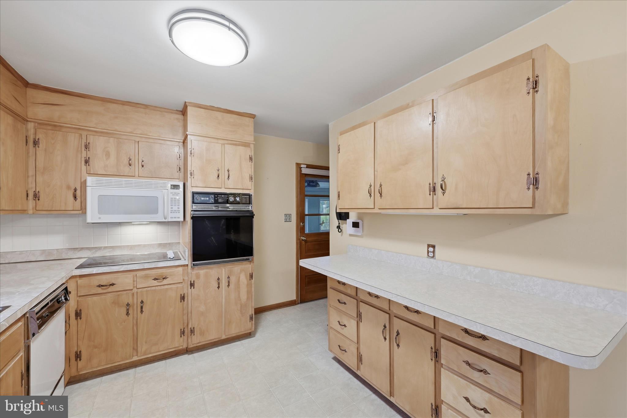 ROLLING FIELDS - Residential