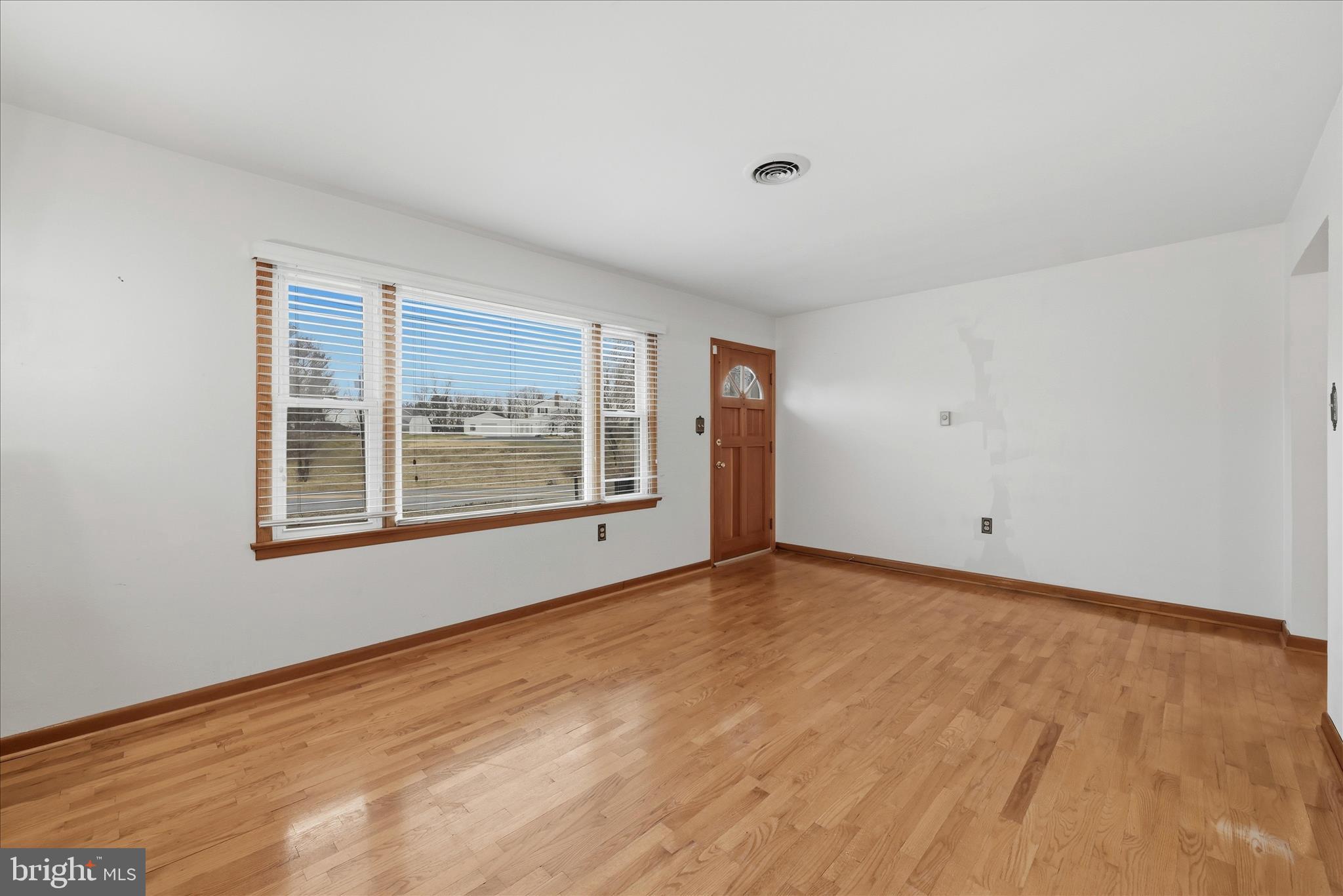 ROLLING FIELDS - Residential