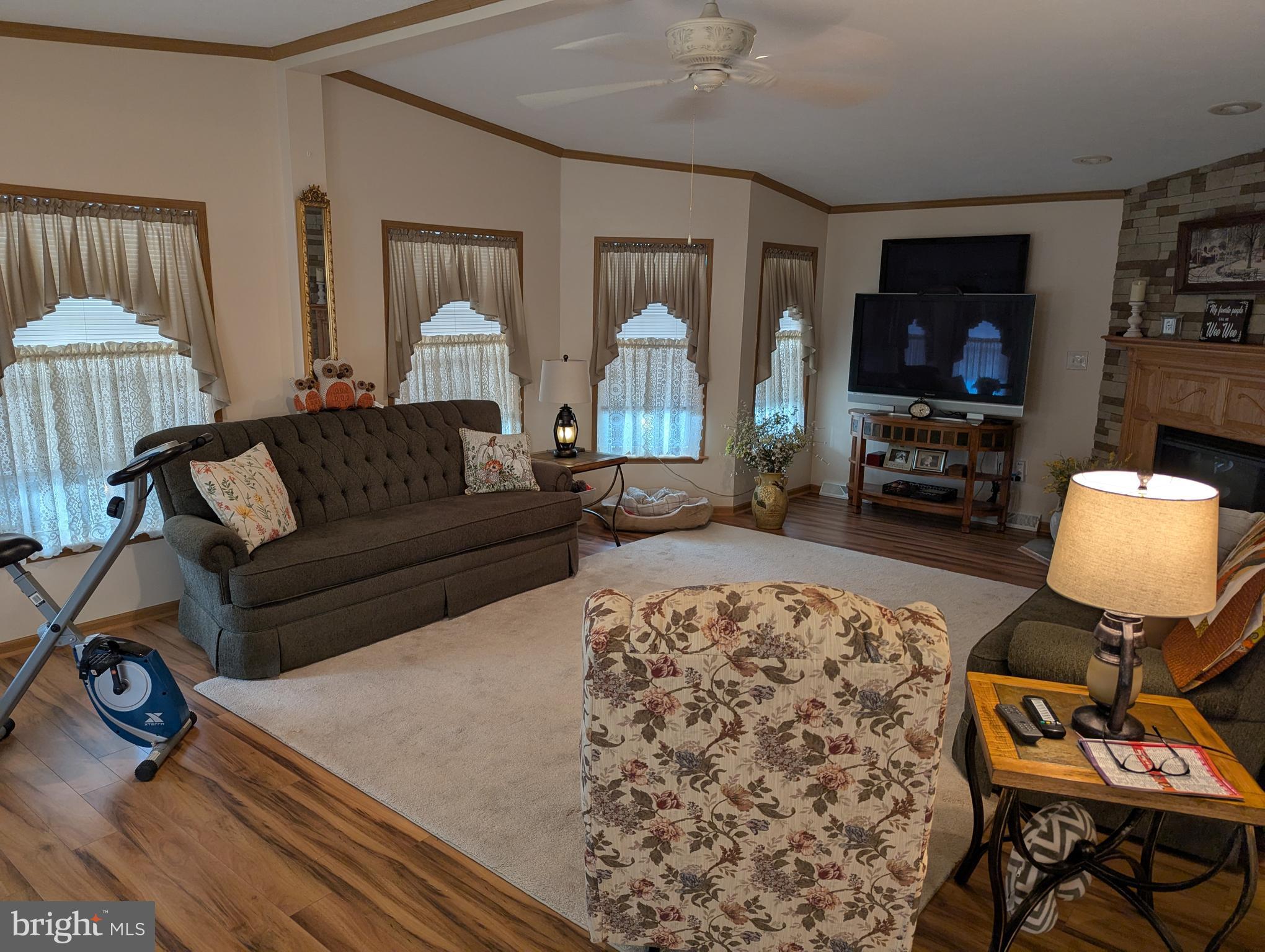 1616 PENNSYLVANIA AVE. 218