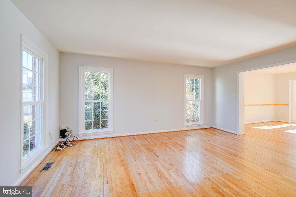 ROSEWOOD MANOR - Residential