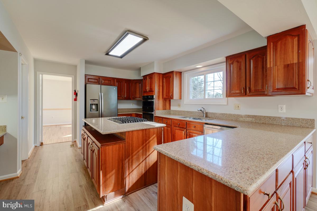 ROSEWOOD MANOR - Residential