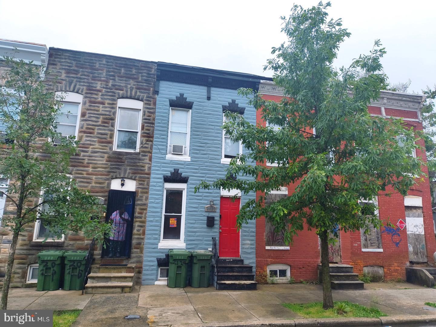 2027 ASHTON STREET
