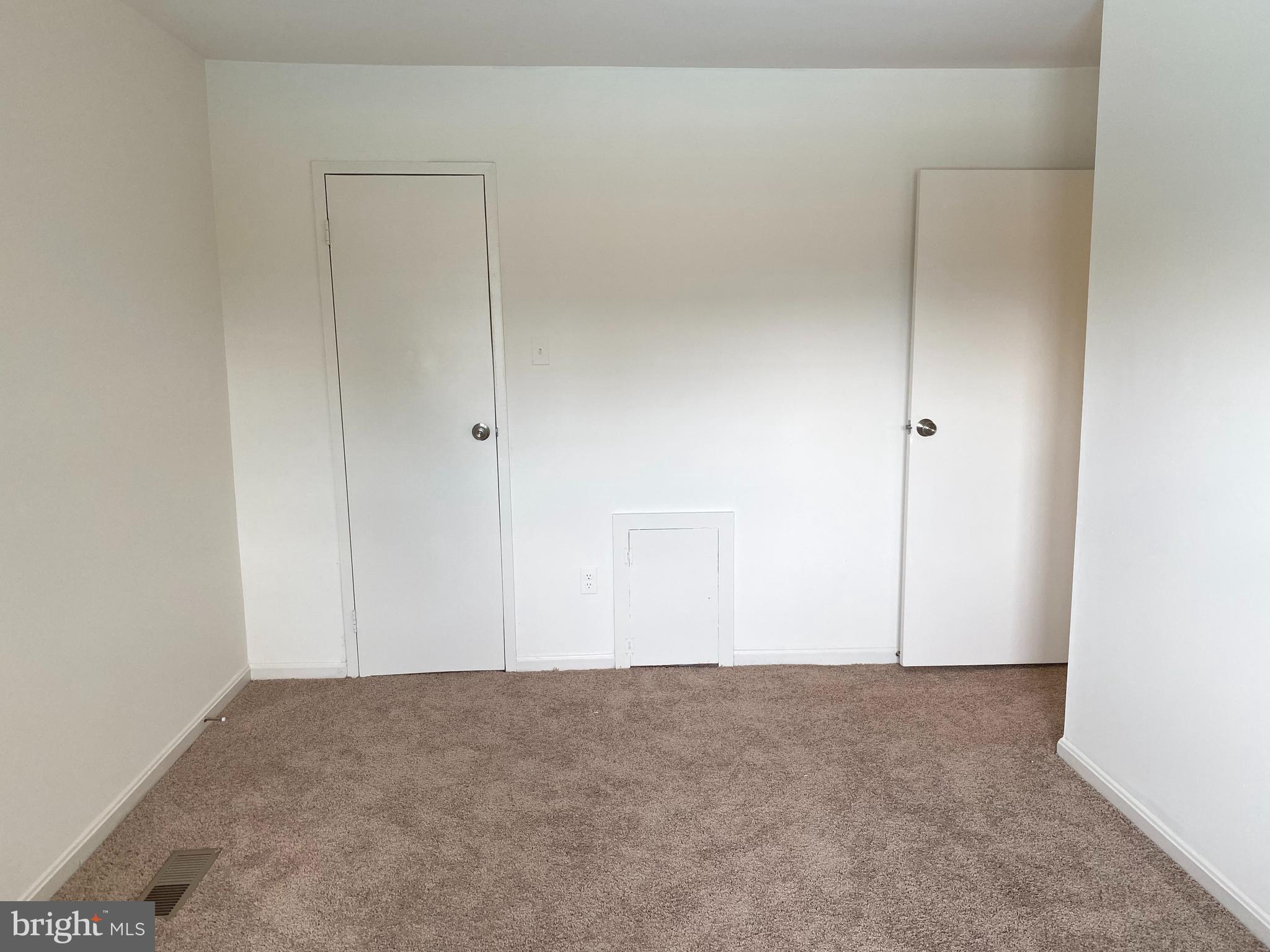 TERRACE TOWNE HOMES OF WOODLAWN - Residential Lease