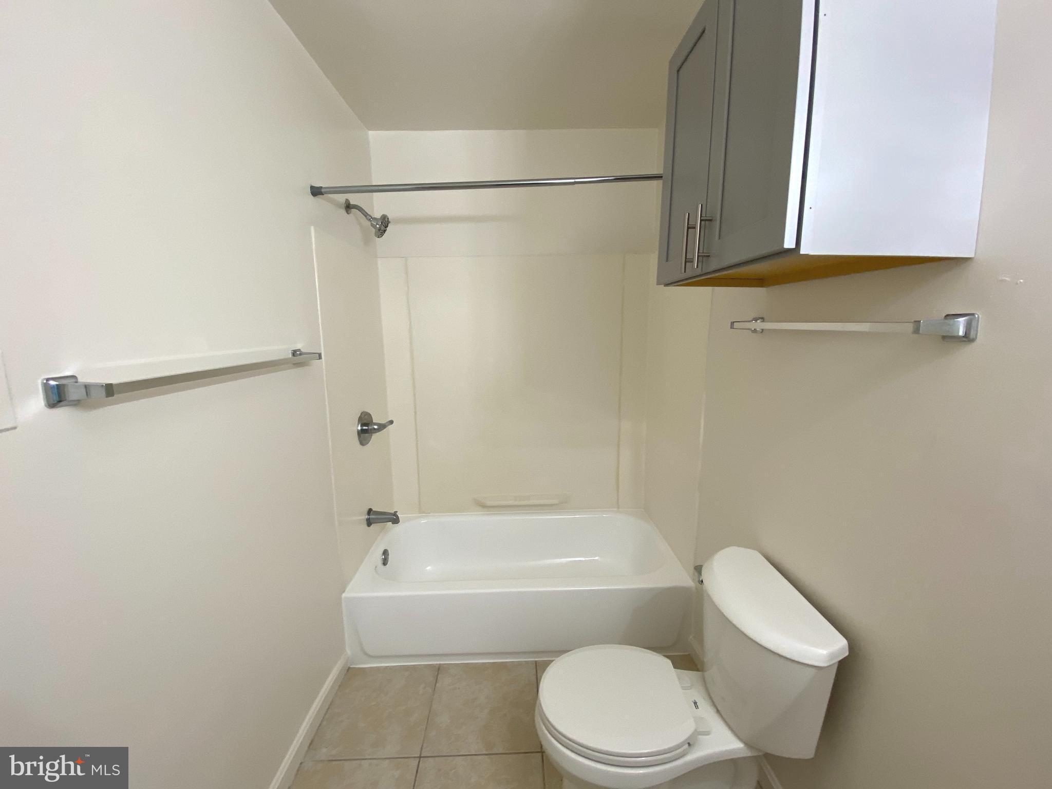 TERRACE TOWNE HOMES OF WOODLAWN - Residential Lease