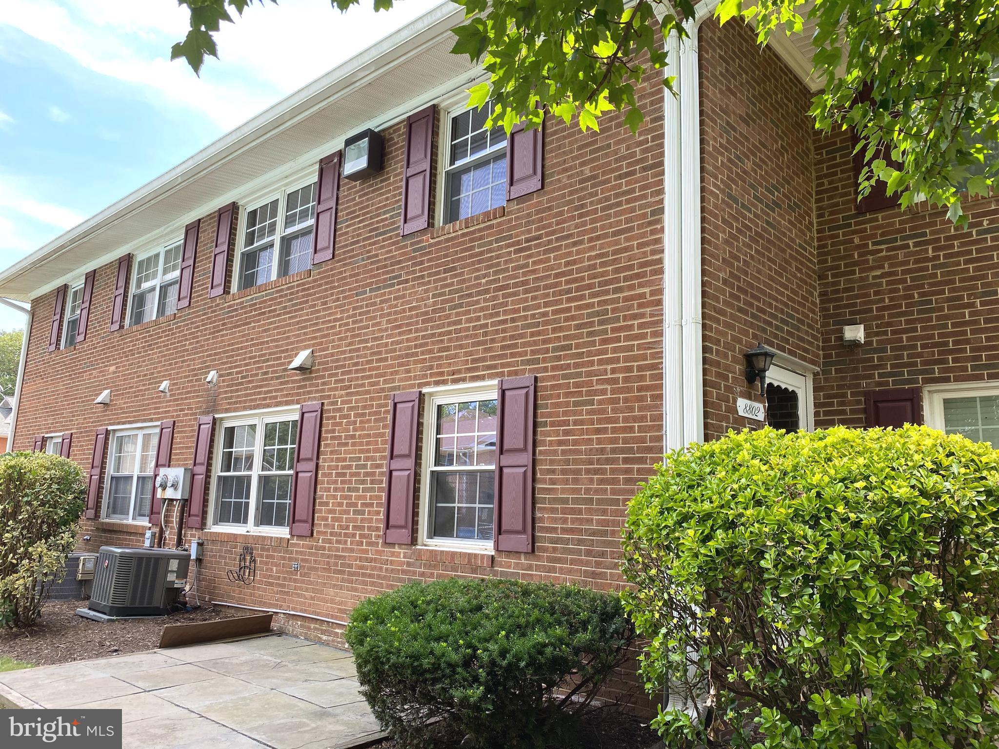 TERRACE TOWNE HOMES OF WOODLAWN - Residential Lease