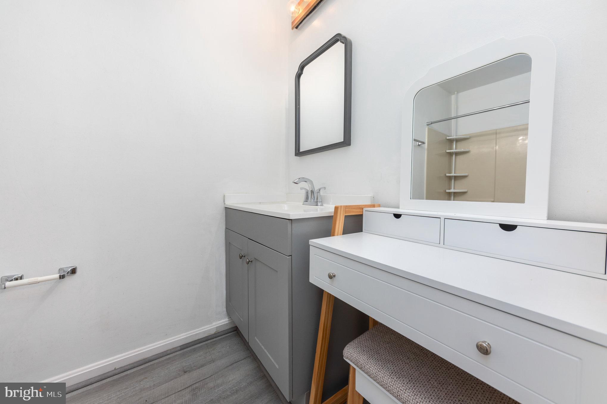 VILLAGES OF SALEM STATION - Residential