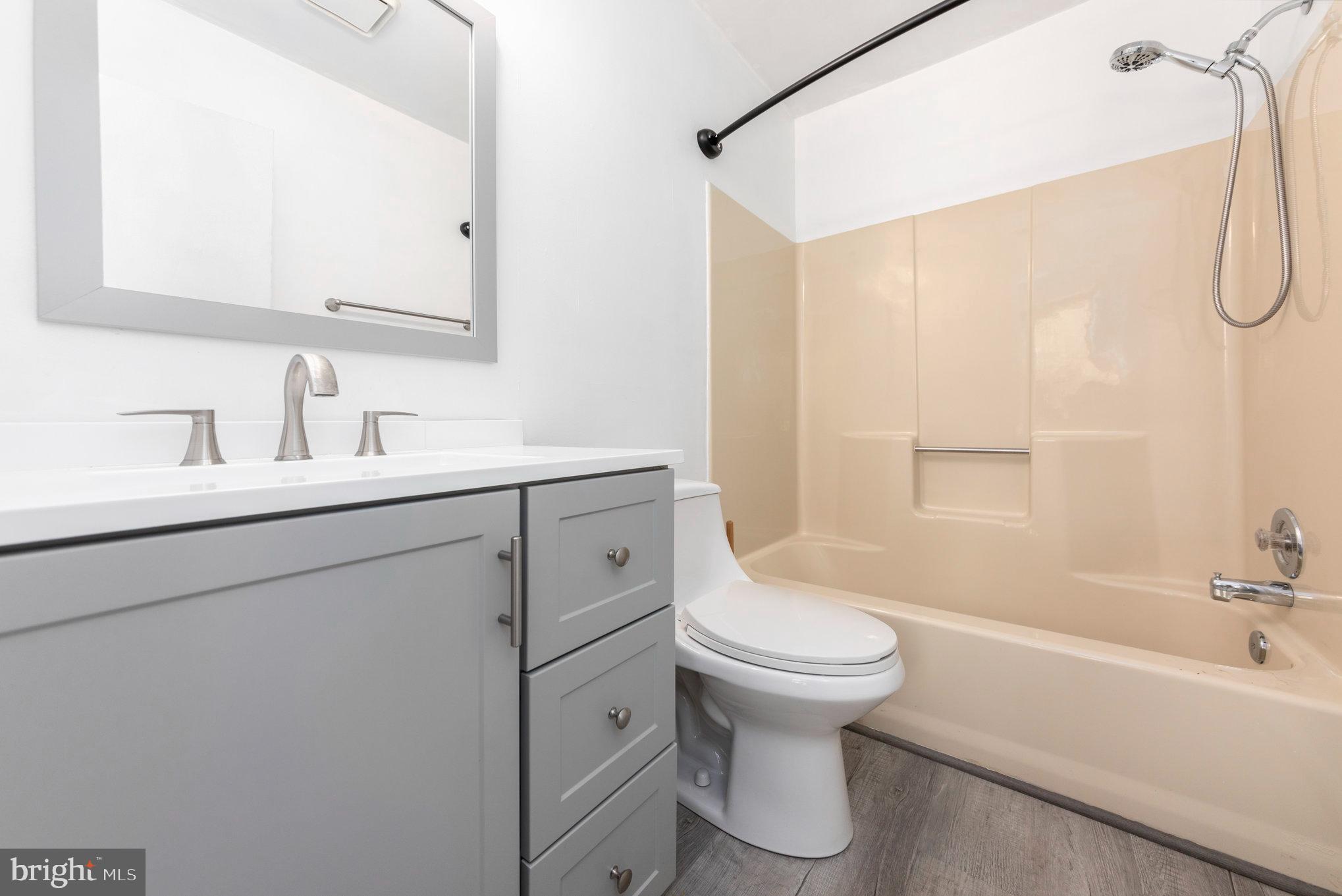 VILLAGES OF SALEM STATION - Residential