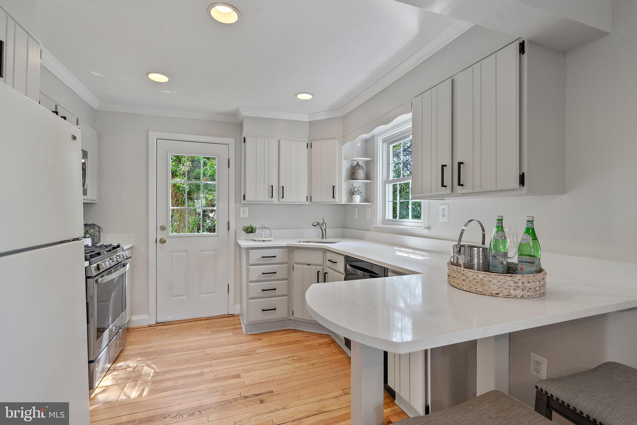 NORTH KENSINGTON - Residential