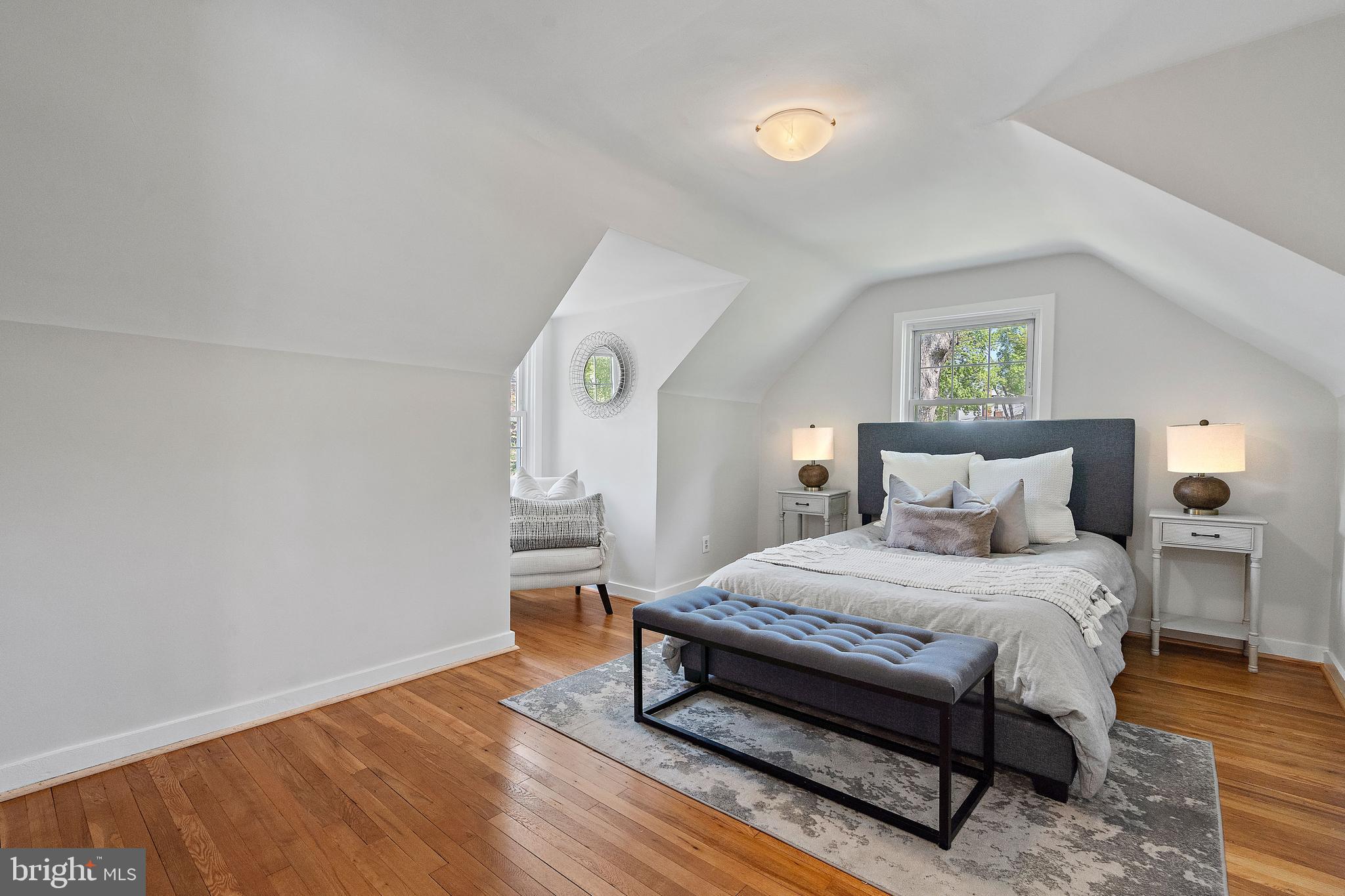 NORTH KENSINGTON - Residential