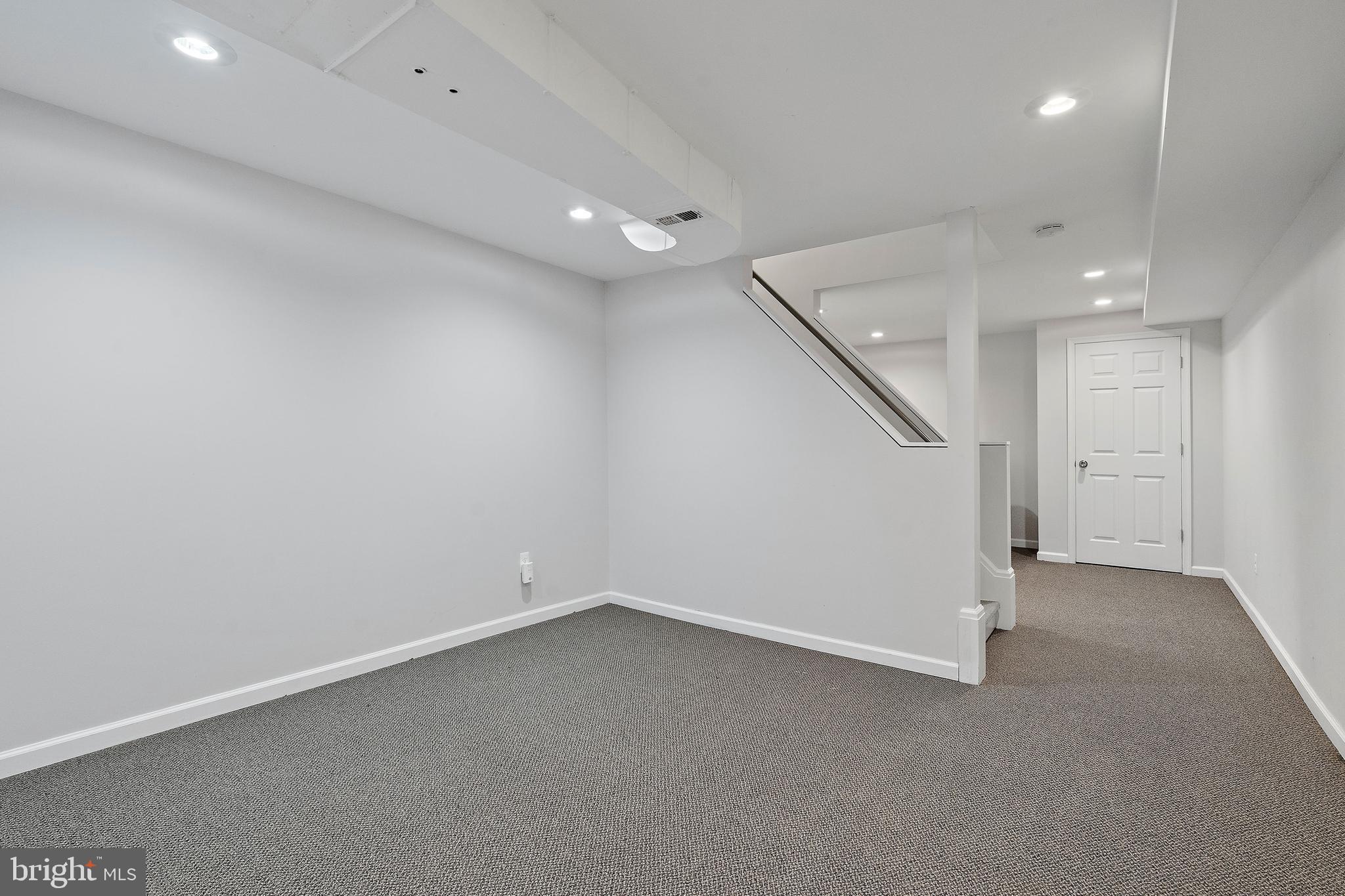 NORTH KENSINGTON - Residential