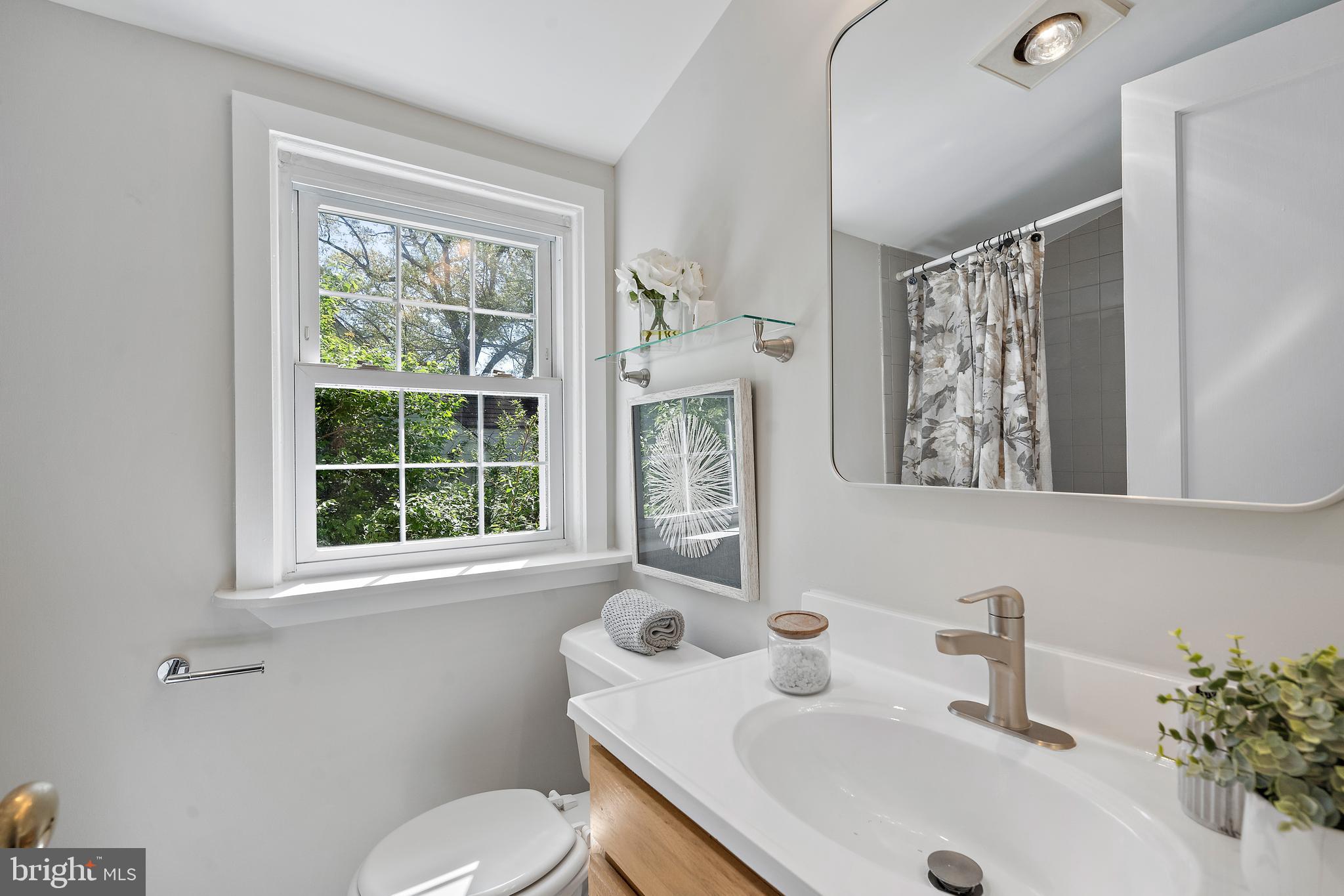 NORTH KENSINGTON - Residential