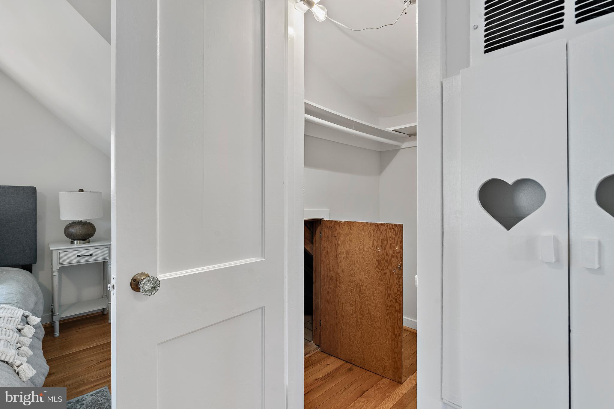 NORTH KENSINGTON - Residential