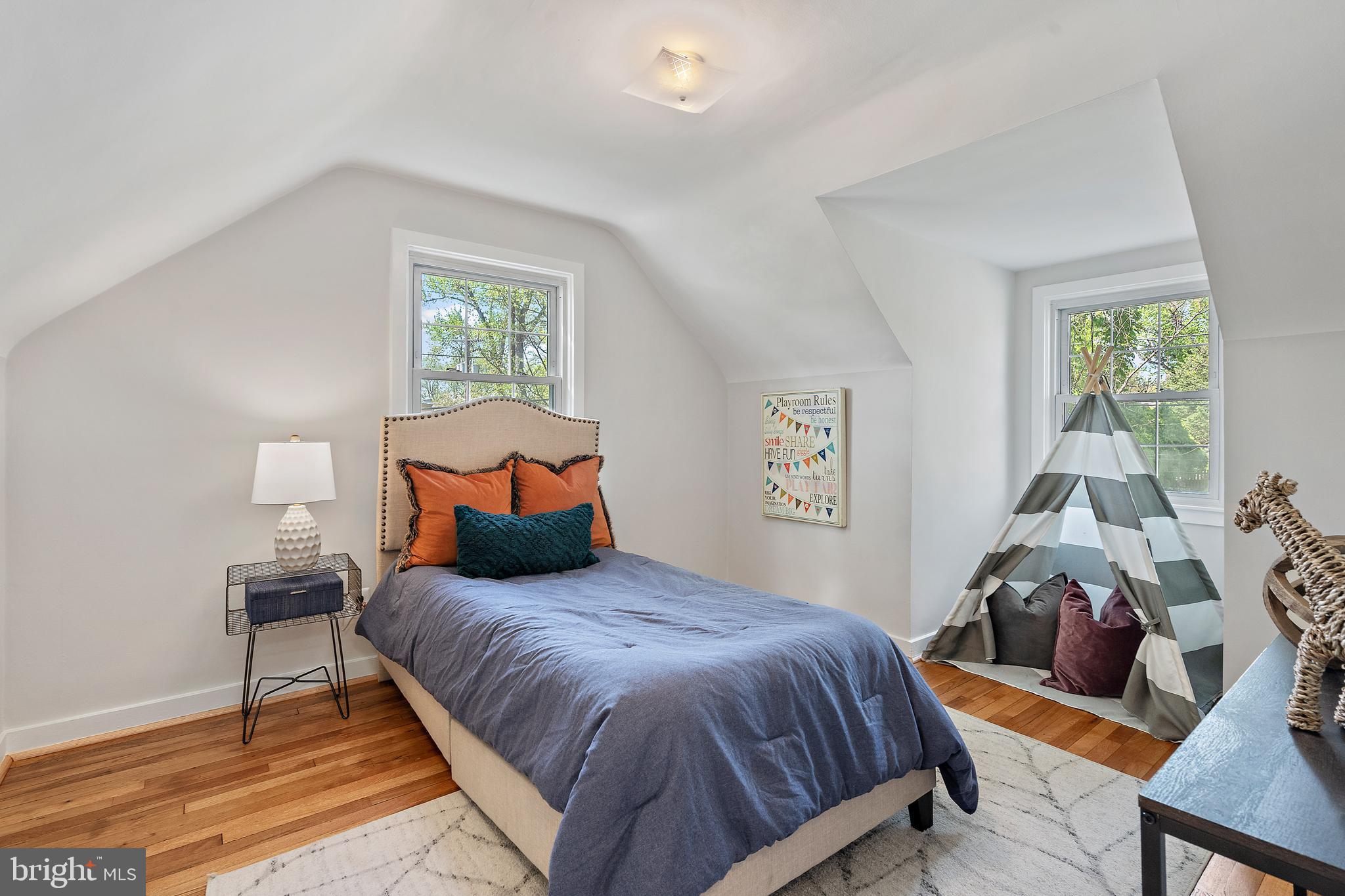 NORTH KENSINGTON - Residential