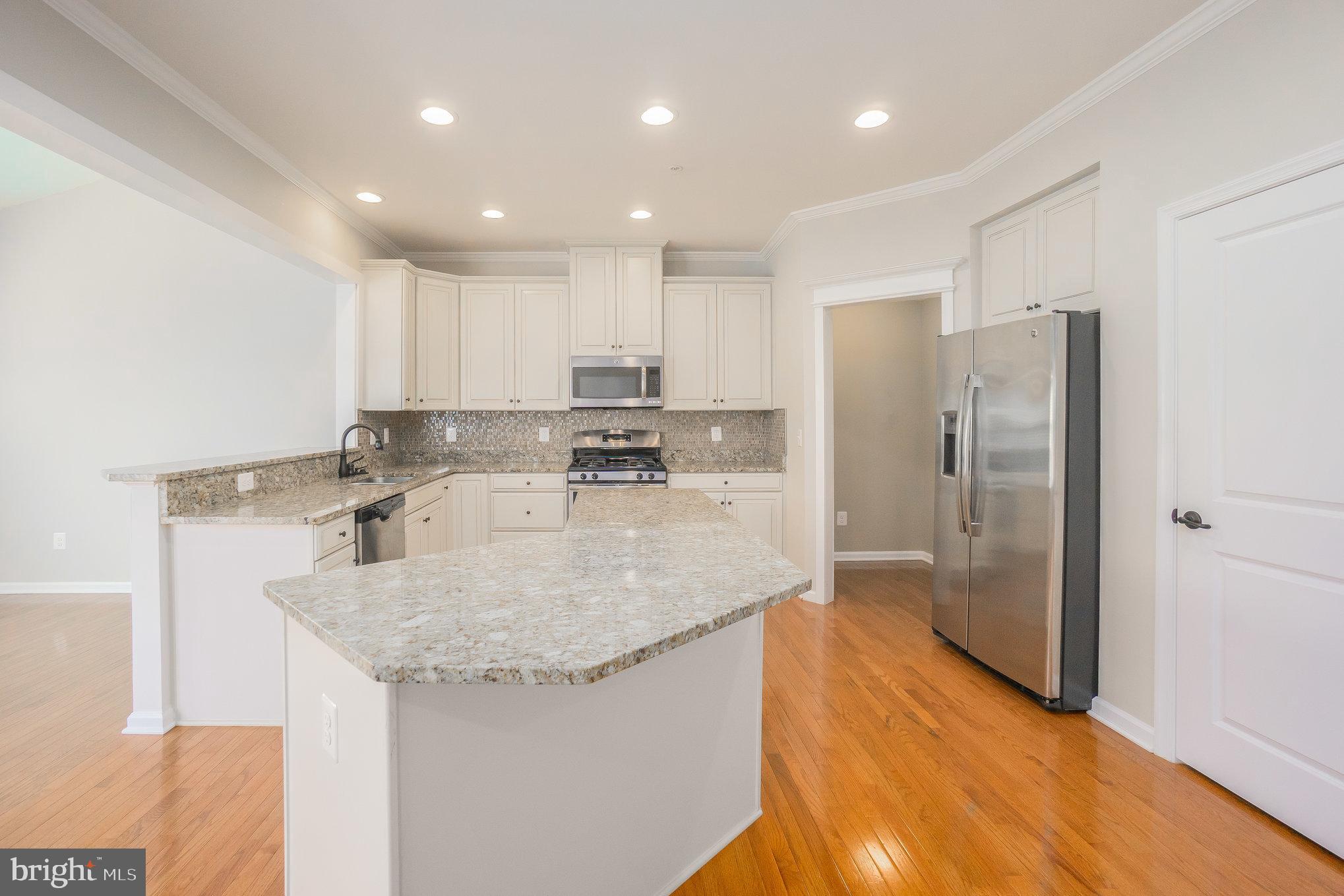 POTOMAC SHORES - Residential Lease