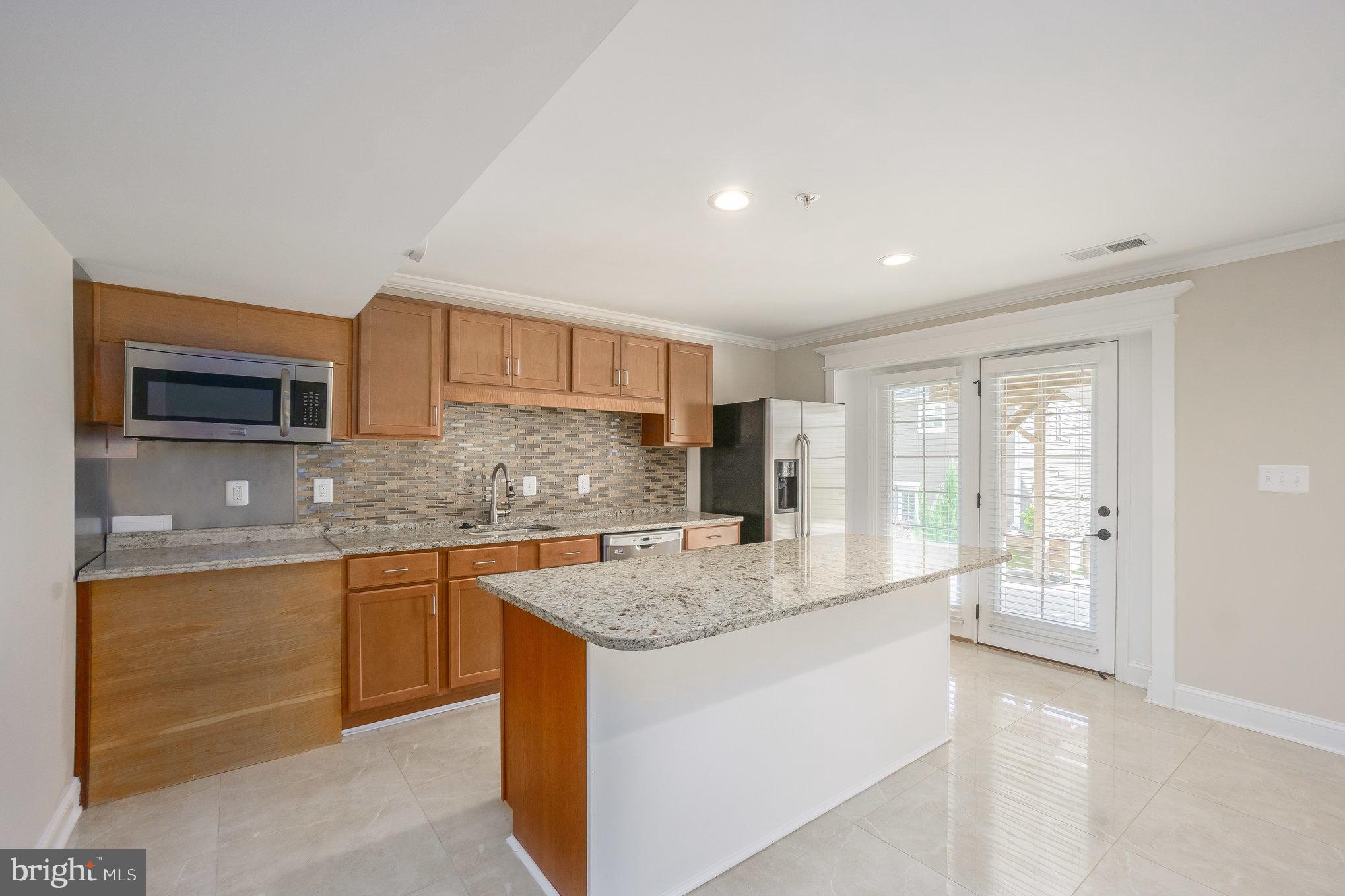 POTOMAC SHORES - Residential Lease