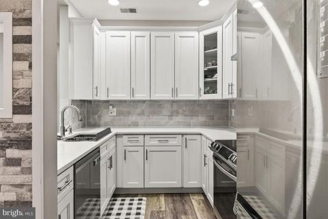 Photo of 12260 Fort Buffalo Circle #509, FAIRFAX, VA 22033 (MLS # VAFX2314894)