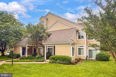 Photo of 12260 Fort Buffalo Circle #509, FAIRFAX, VA 22033 (MLS # VAFX2314894)