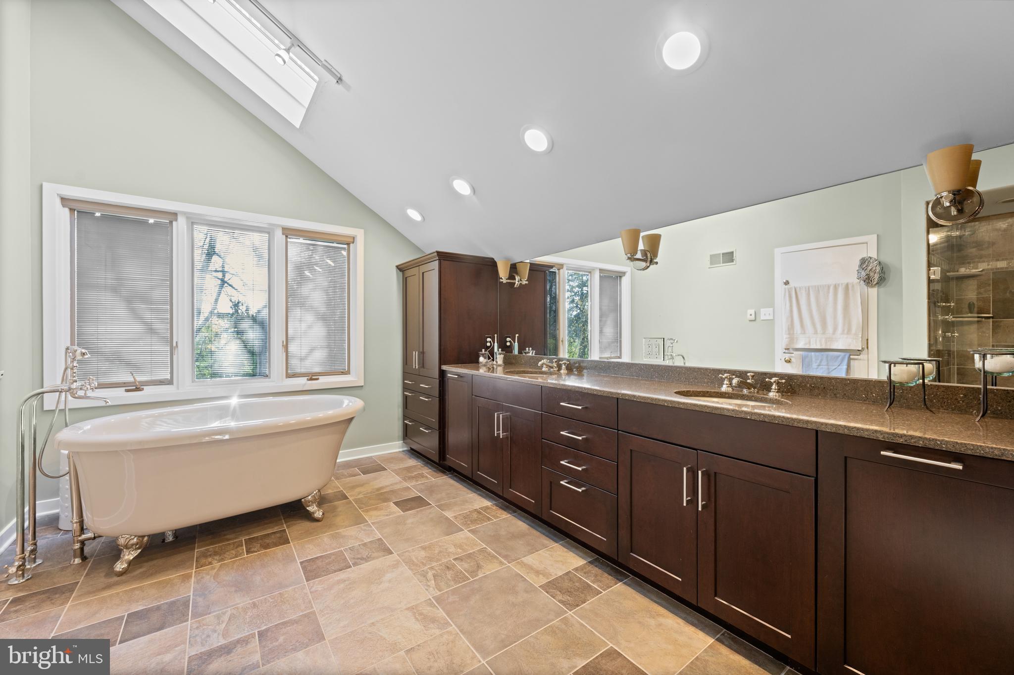 GREENE COUNTRIE - Residential