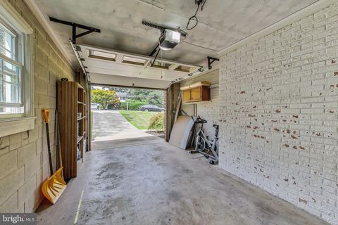 listing image 50