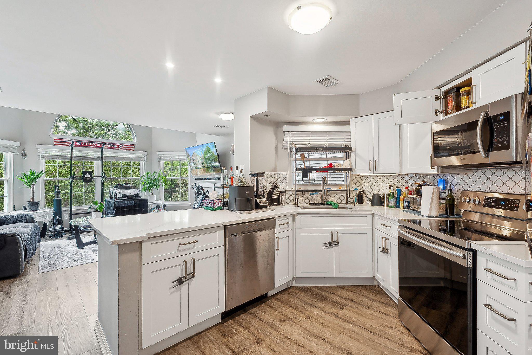 WILLOUGHBYS RIDGE - Residential Lease