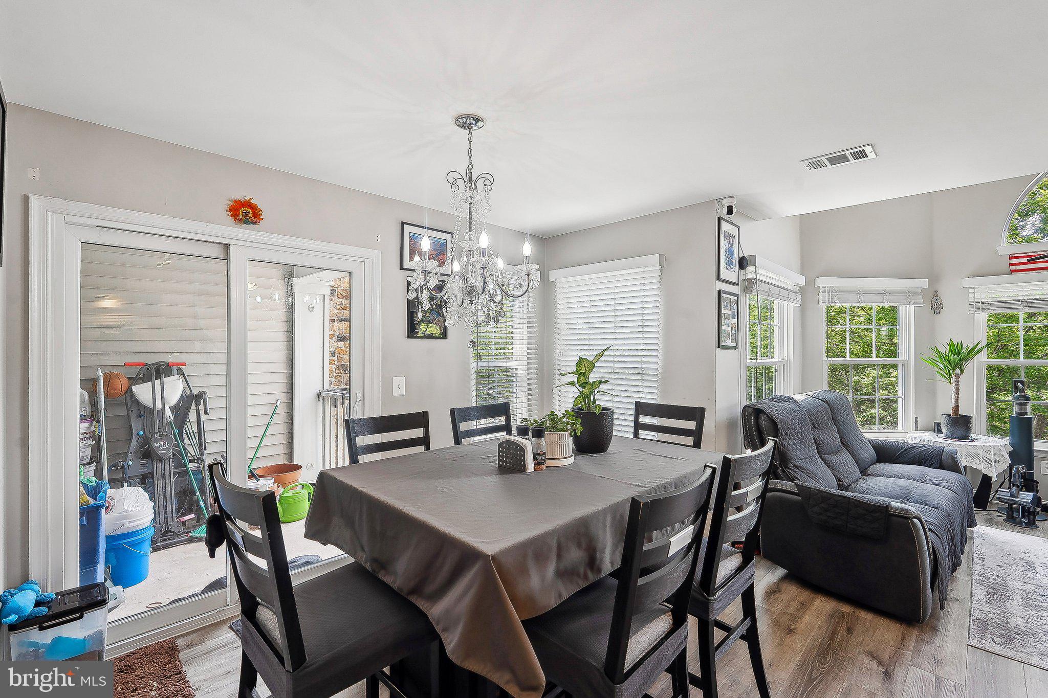 WILLOUGHBYS RIDGE - Residential Lease