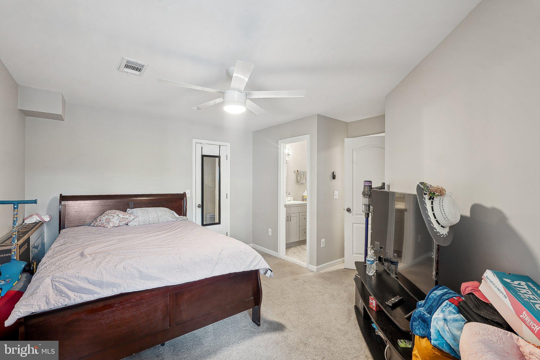 WILLOUGHBYS RIDGE - Residential Lease