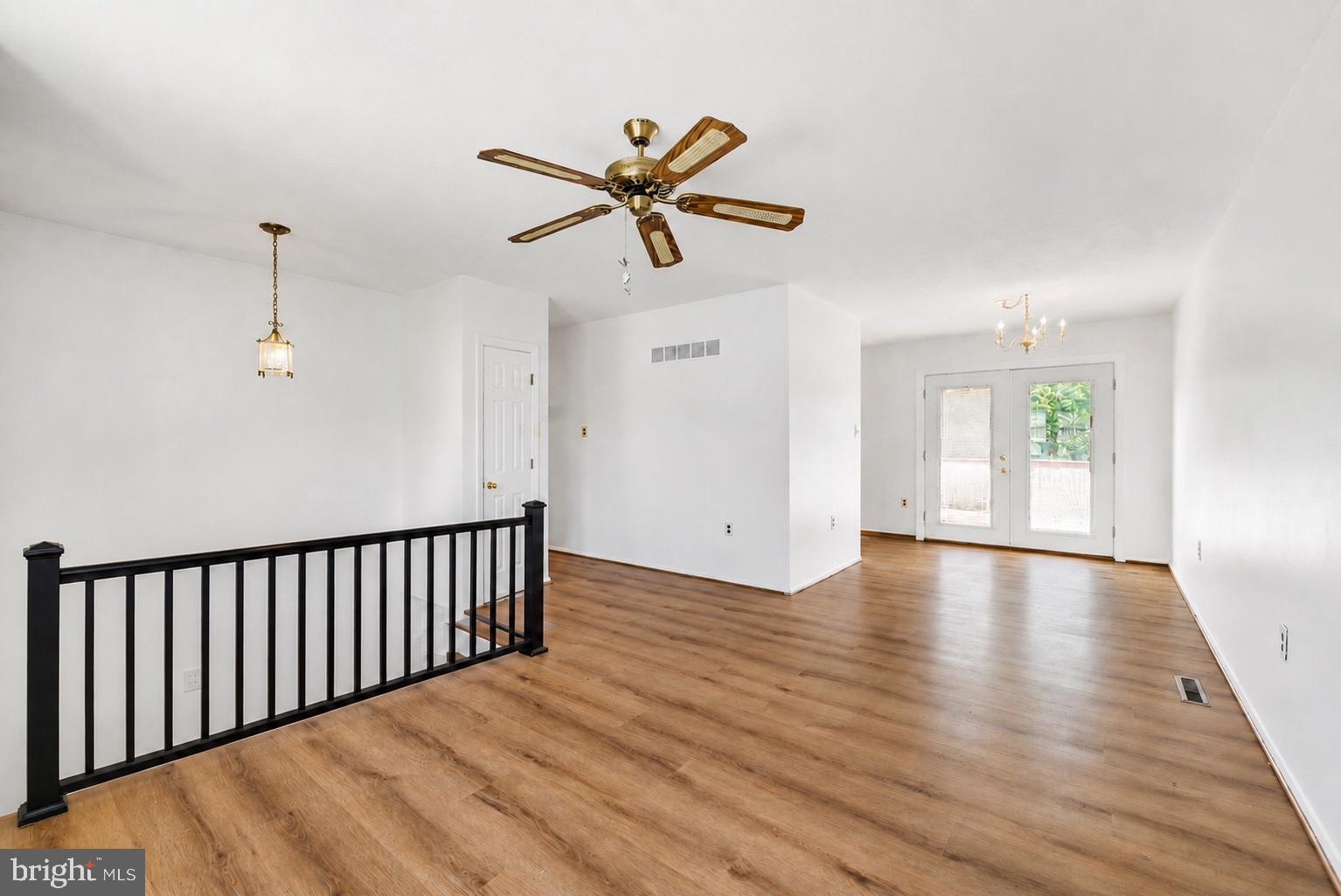 482 KENORA DRIVE