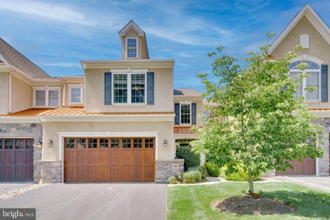 Townhouse For Sale - 108 Carriage Court<br/> PLYMOUTH MEETING, PA 19462