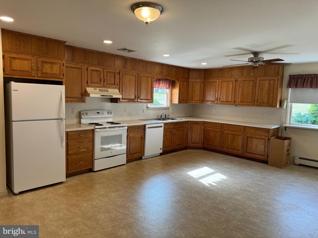 Photo of 49 Stuart Run Road, QUARRYVILLE, PA 17566 (MLS # PALA2054004)