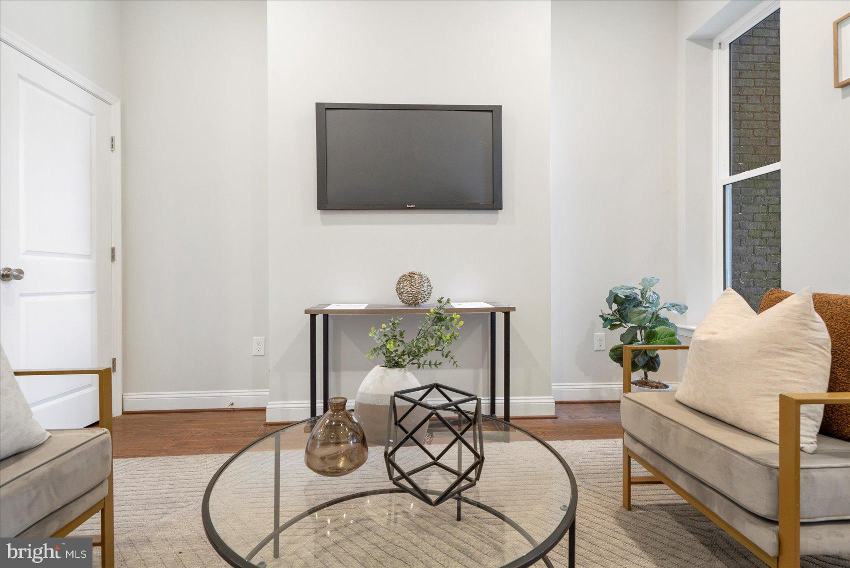 OLIVER - Residential