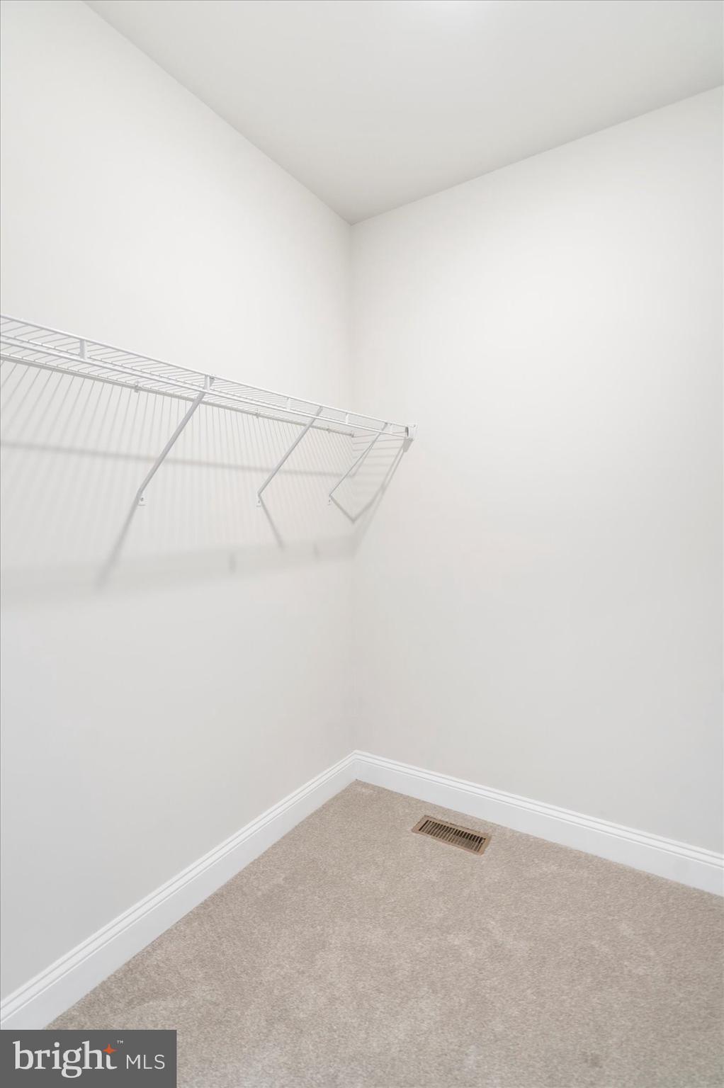 OLIVER - Residential