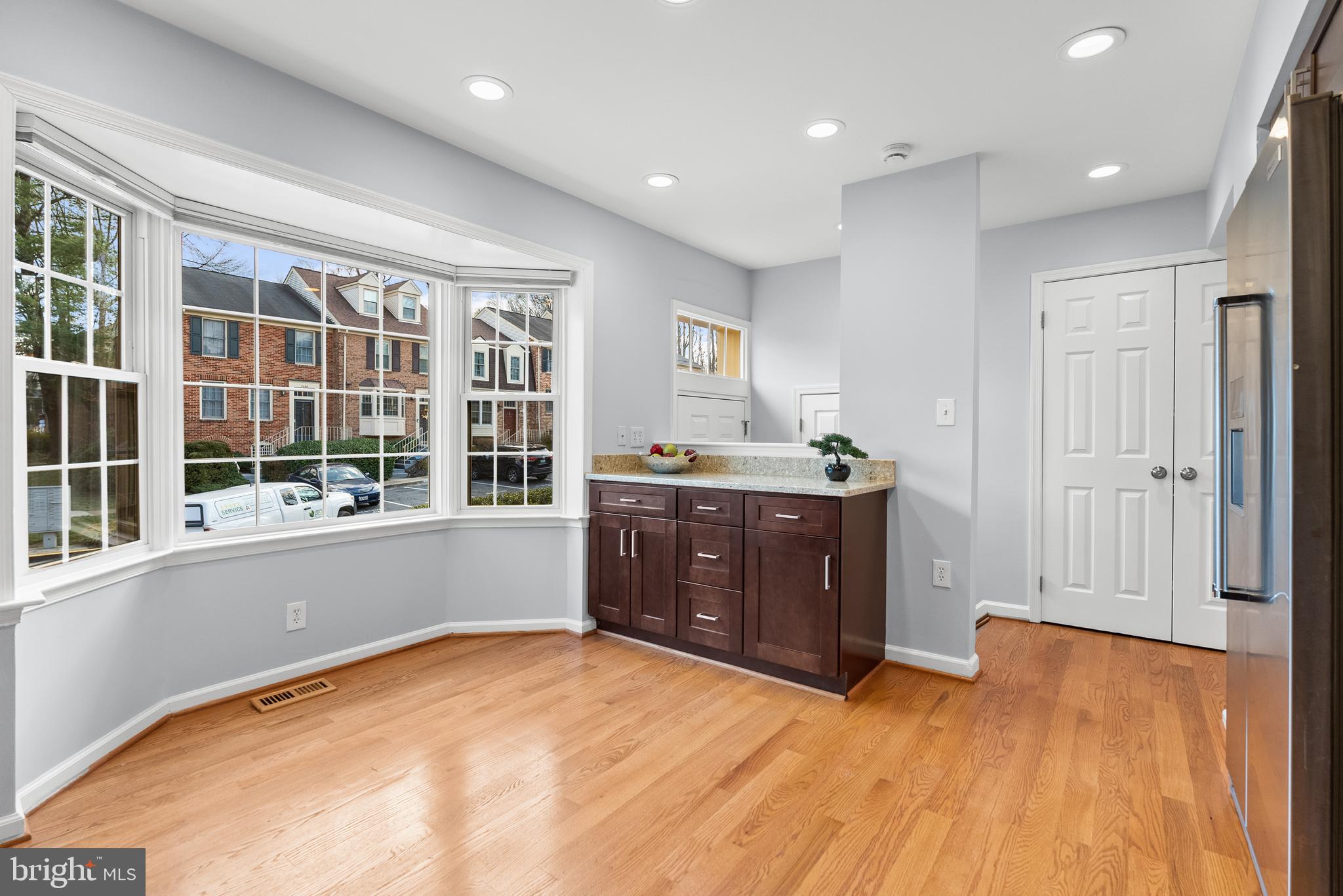 GROSVENOR PARK TOWNHOME CONDOMINIUMS - Residential