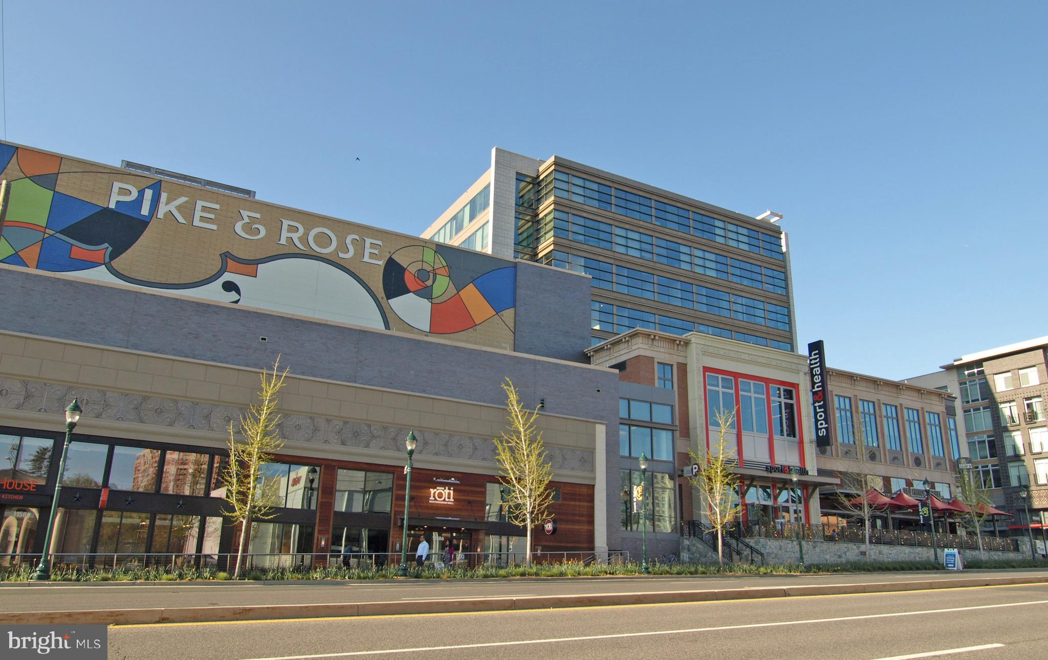 GROSVENOR PARK TOWNHOME CONDOMINIUMS - Residential