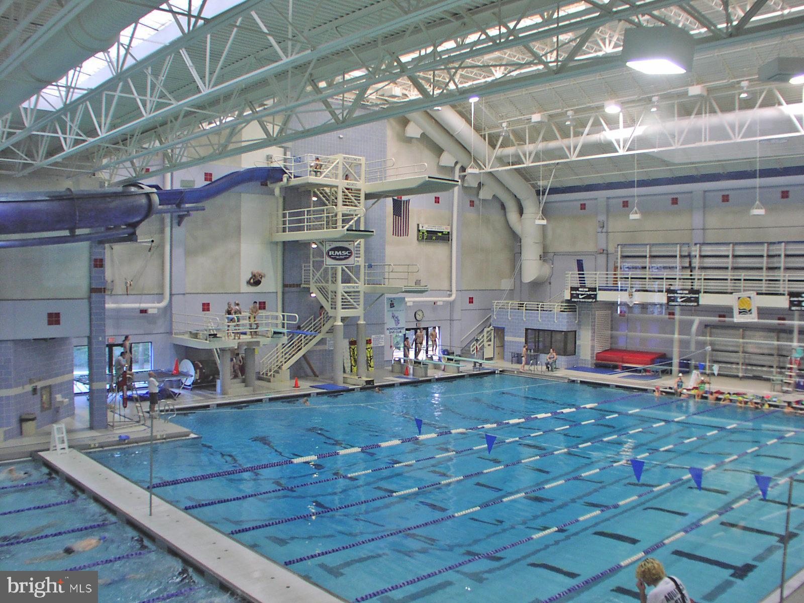 GROSVENOR PARK TOWNHOME CONDOMINIUMS - Residential