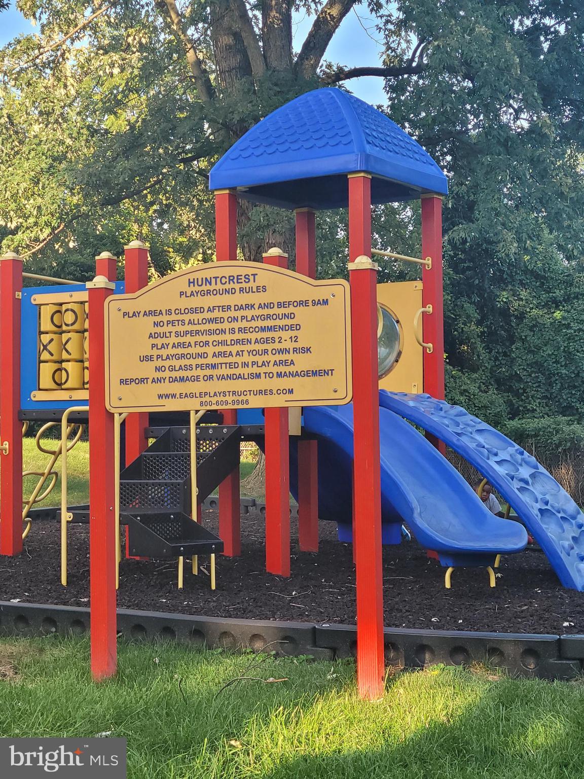 HUNTCREST CONDOMINIUM - Residential